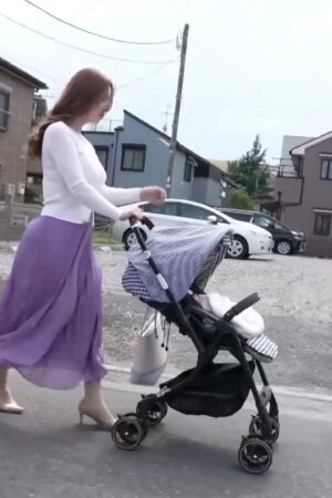 Ai Sayama MEYD-964: Cuồng dại trên chuyến tàu định mệnh.