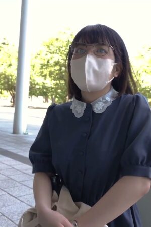 Yuhi MOGI-115: Vỡ òa cùng nữ sinh kính cận bốc lửa, ngực trần rung lắc điên cuồng