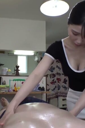 Koko-san bùng nổ cùng HAWA-341: Mẹ đơn thân H-cup cuồng nhiệt trong salon làm đẹp tại gia