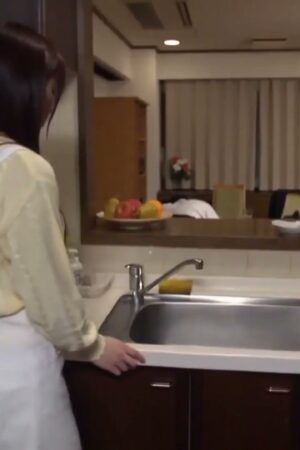 Shiori Kamisaki MIDE-243: Vòng eo bốc lửa, nhịp dập điên cuồng