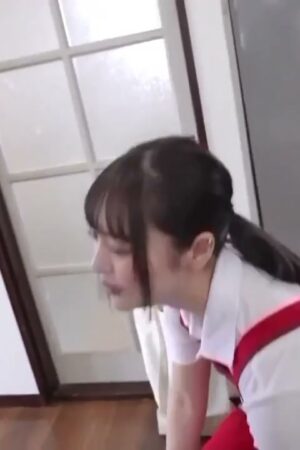 Yuna Ogura: Dịch vụ dọn dẹp STARS-891 với va chạm cuồng nhiệt