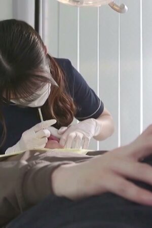 Phòng khám cám dỗ: Aoi Ichino bùng nổ cuồng nhiệt trong JUQ-924